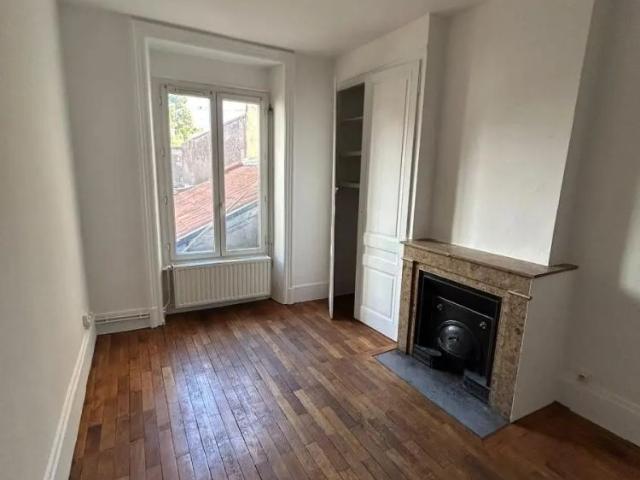 Appartement à louer 3 pièces 77.69m²
