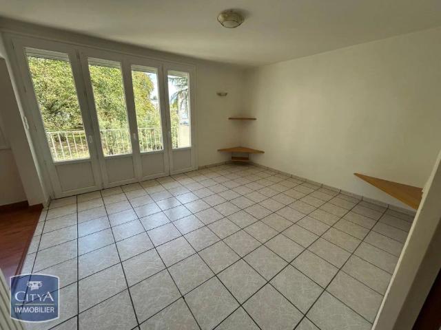 Appartement à louer 3 pièces 78.55m²