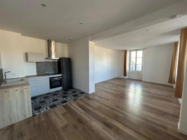 Appartement à louer 3 pièces 79.1m²