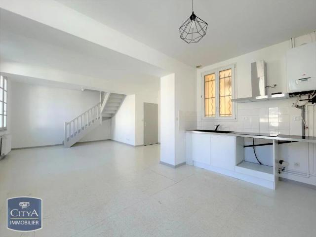 Appartement à louer 3 pièces 79.32m²