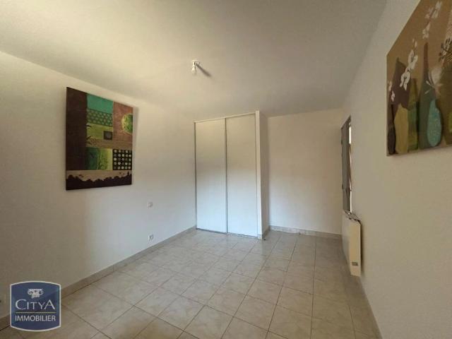 Appartement à louer 3 pièces 79.5m²