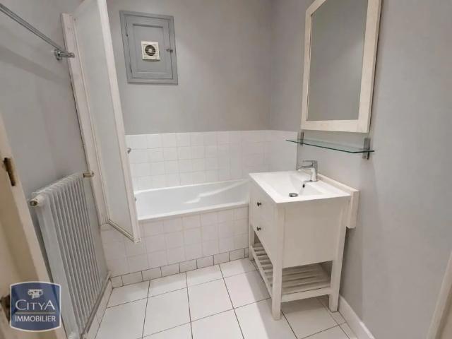 Appartement à louer 3 pièces 79.66m²