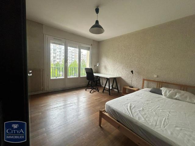 Appartement à louer 3 pièces 79.69m²