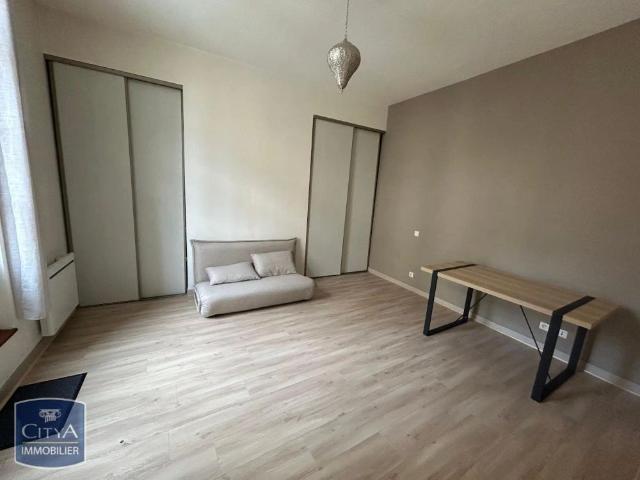 Appartement à louer 3 pièces 79m²