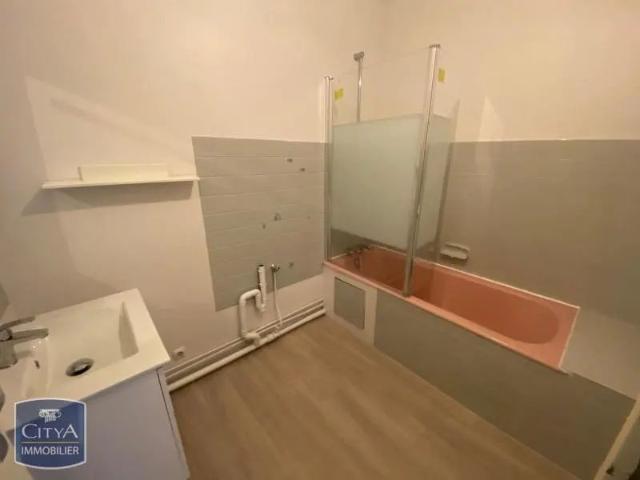 Appartement à louer 3 pièces 70.04m²