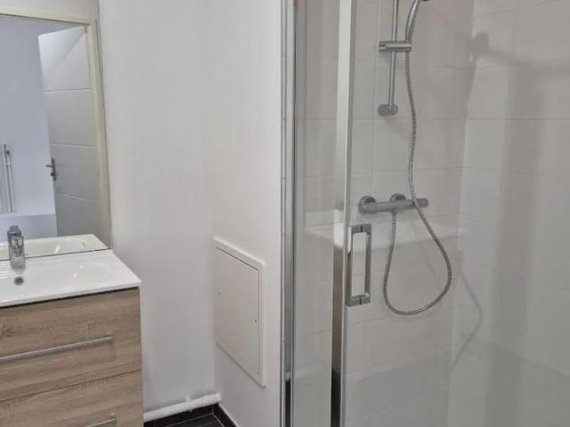 Appartement à louer 3 pièces 70.2m²