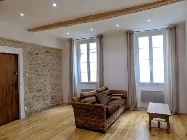 Appartement à louer 3 pièces • 70,88 m 2 Forcalquier
