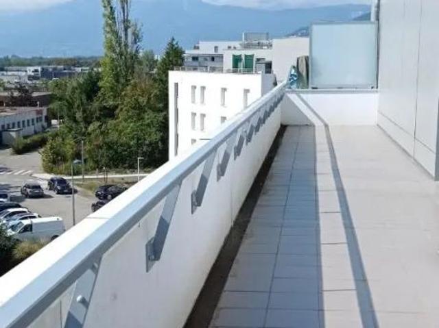 Appartement à louer 3 pièces 71.04m²