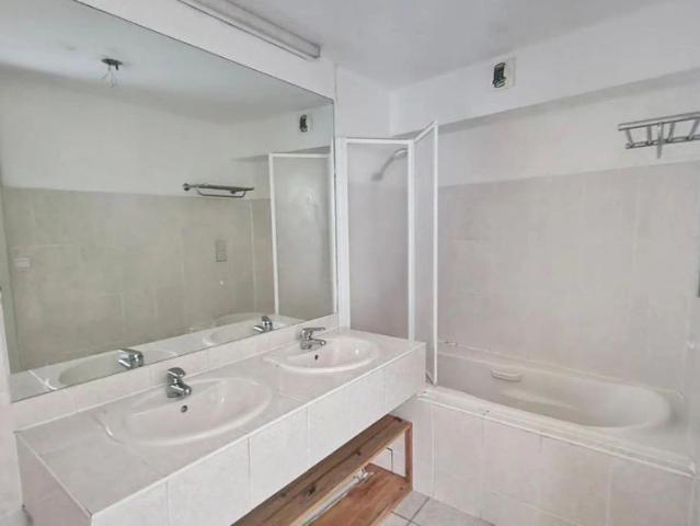 Appartement à louer 3 pièces 71.01m²