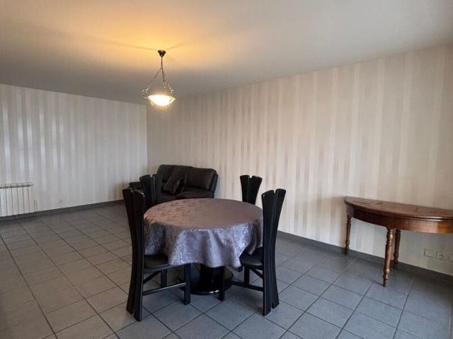 Appartement à louer 3 pièces • 72,53 m 2 Gex