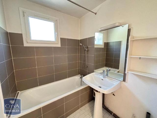 Appartement à louer 3 pièces 72.75m²