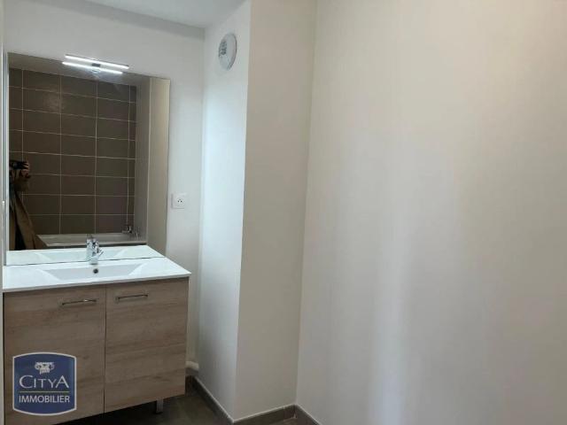 Appartement à louer 3 pièces 73.7m²