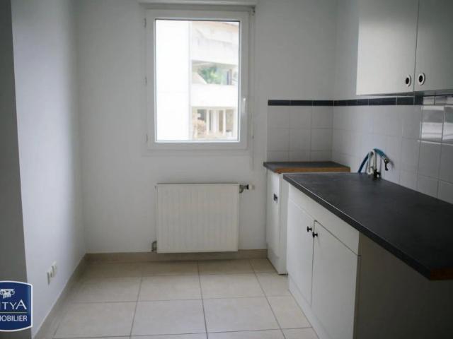 Appartement à louer 3 pièces 73.8m²