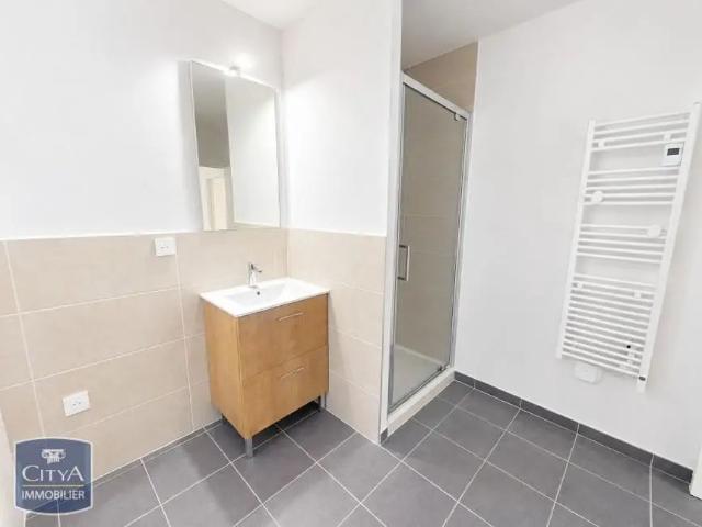 Appartement à louer 3 pièces 73.96m²