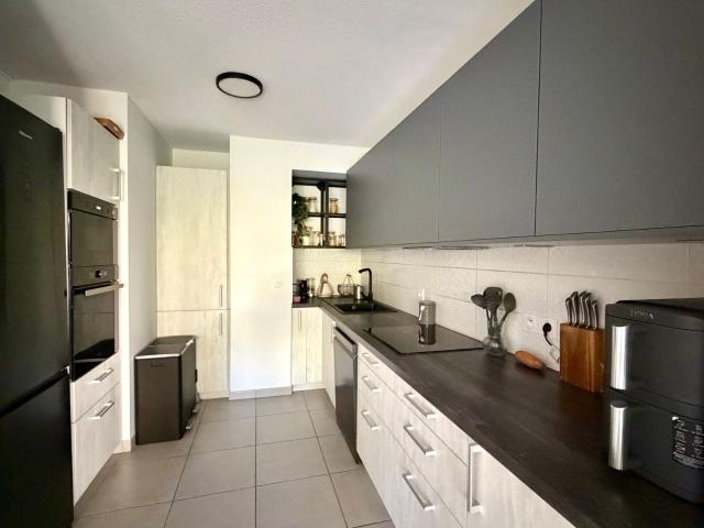 Appartement à louer 3 pièces 84 m