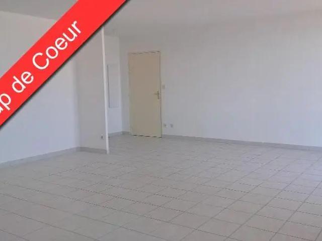 Appartement à louer 3 pièces 84.3m²