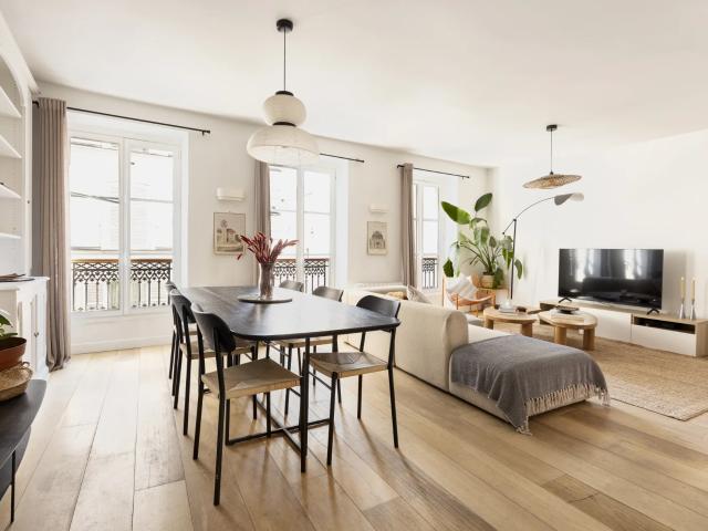 Appartement à louer 3 pièces 85,36 m² | Paris 75009 PIGALLE | 3 500 € | Junot