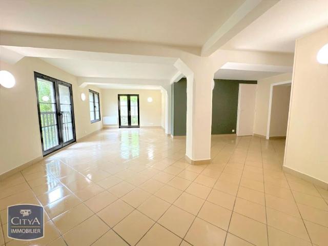 Appartement à louer 3 pièces 86.2m²