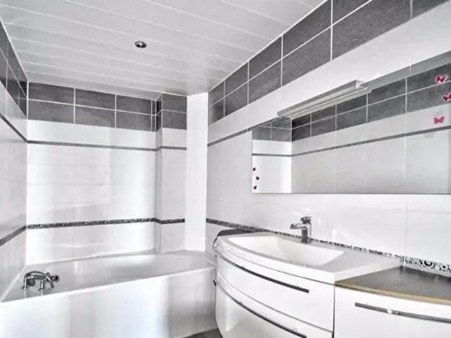 Appartement à louer 3 pièces 87m²