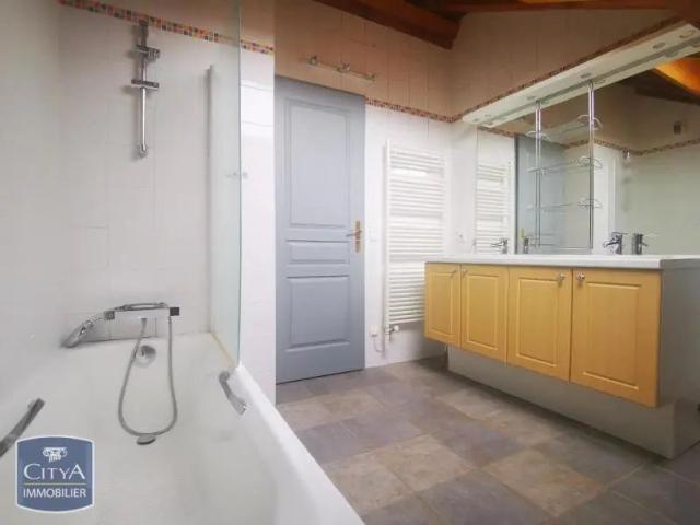 Appartement à louer 3 pièces 80.43m²