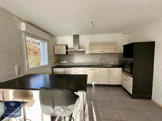 Appartement à louer 3 pièces 80m²