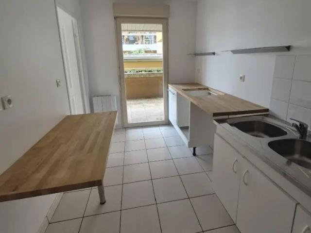 Appartement à louer 3 pièces 82.15m²