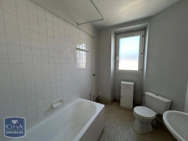 Appartement à louer 3 pièces 82m²