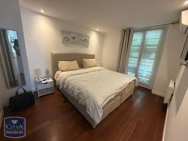 Appartement à louer 3 pièces 83m²