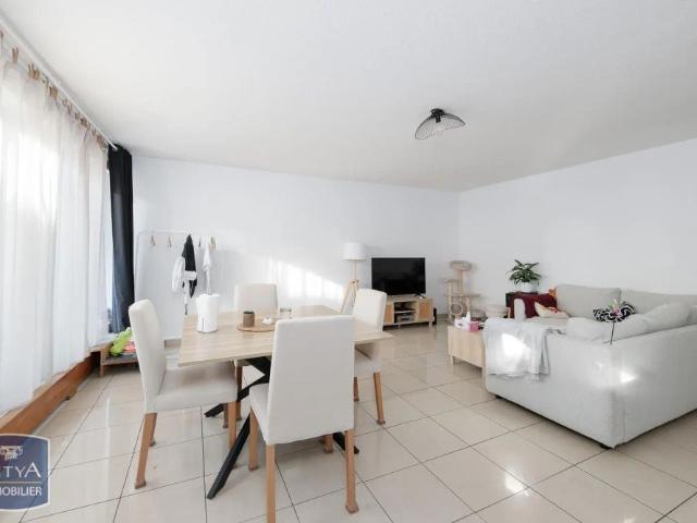 Appartement à louer 3 pièces 94.12m²