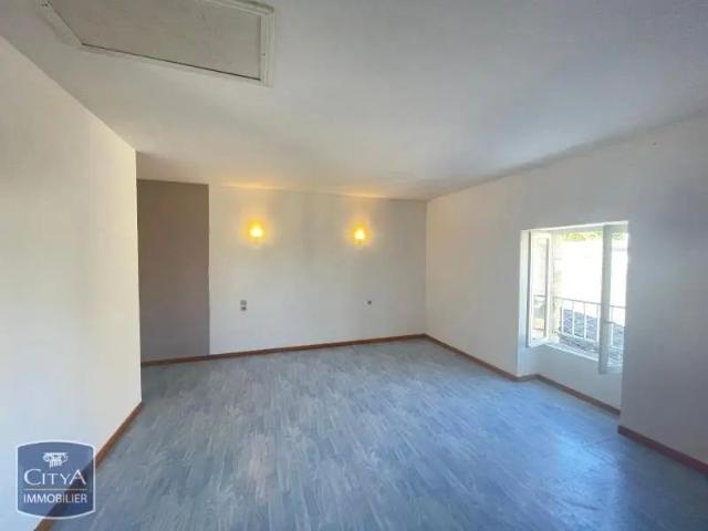 Appartement à louer 3 pièces 97.5m²