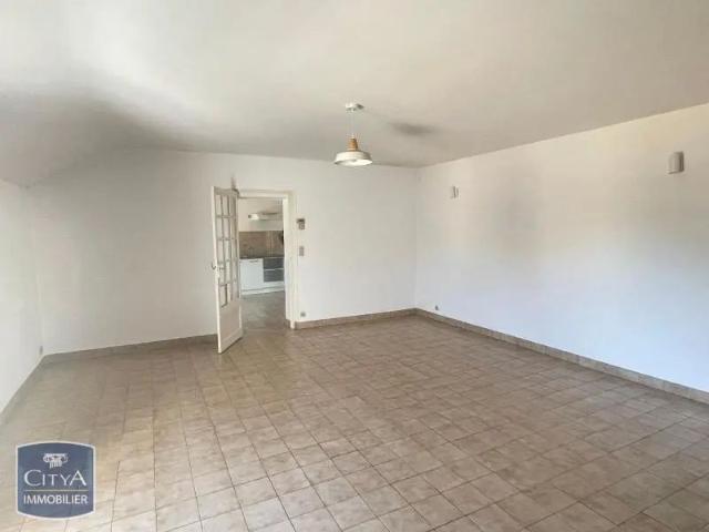 Appartement à louer 3 pièces 97.5m²