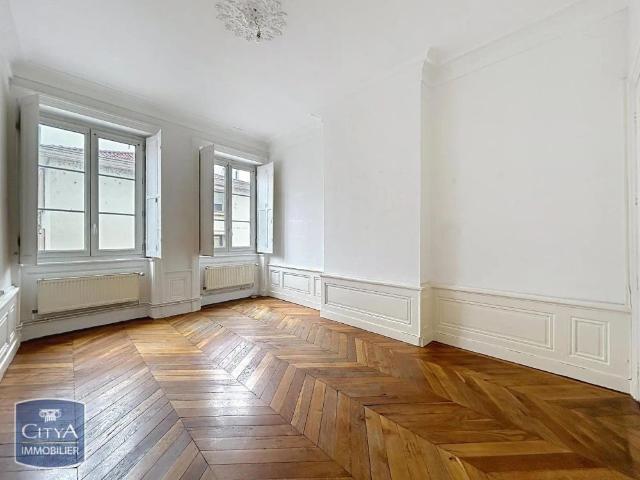 Appartement à louer 3 pièces 97.93m²