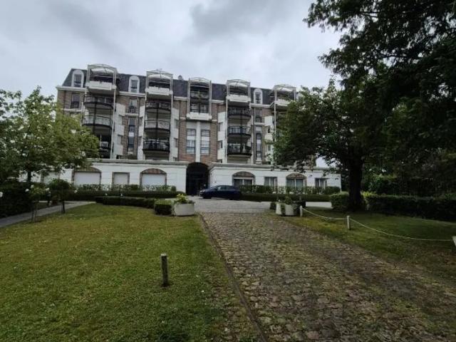 Appartement à louer 3 pièces 98.67m²