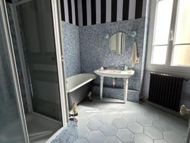 Appartement à louer 3 pièces 99 m²