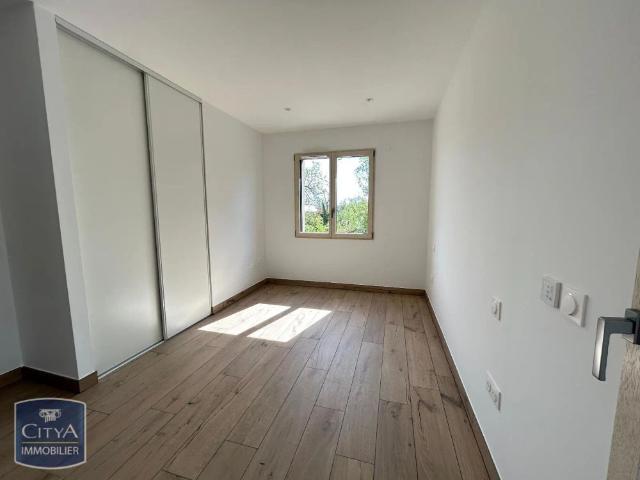 Appartement à louer 3 pièces 90.67m²