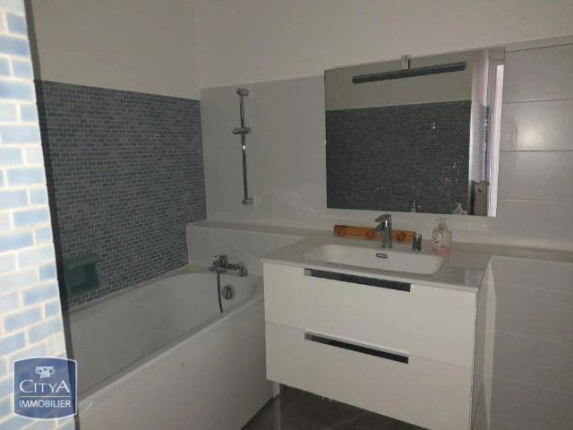 Appartement à louer 3 pièces 93.62m²