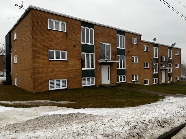 Appartement à Louer 441 demers, Asbestos 11 photos | Logis Québec