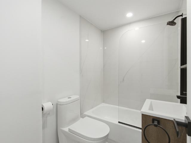 Appartement à Louer 4540 rue de Brébeuf, Le Plateau Mont Royal Montréal 9 photos | Logis Québec