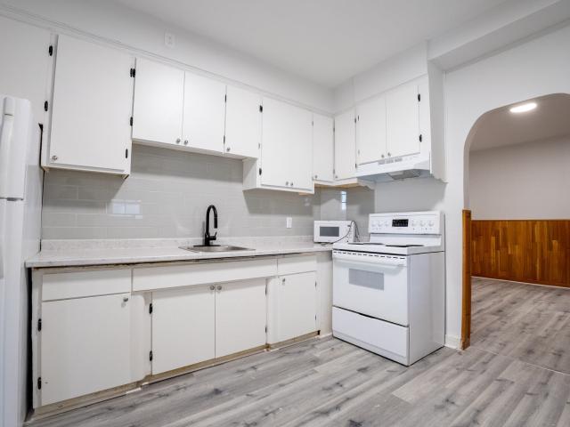 Appartement à Louer 4852 Rue Saint Urbain, Montréal 30 photos | Logis Québec