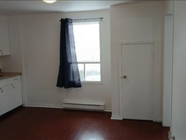 Appartement à Louer 495 8e rue, Grand Mère Shawinigan 14 photos | Logis Québec