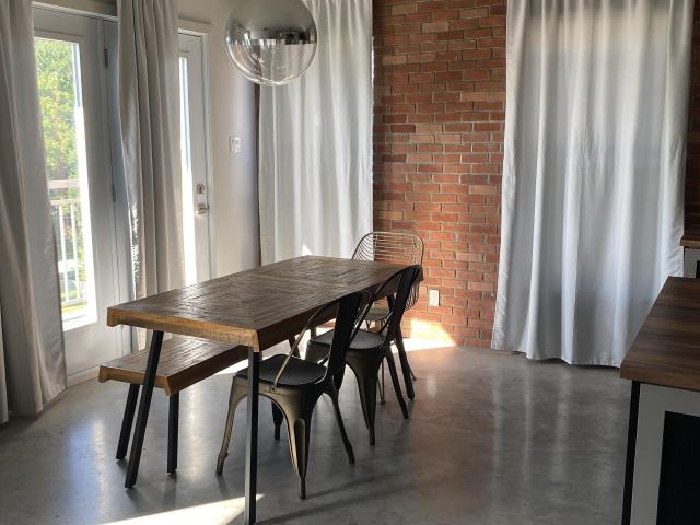 Appartement à Louer 403 Rue Papineau, Fleurimont Sherbrooke 7 photos | Logis Québec