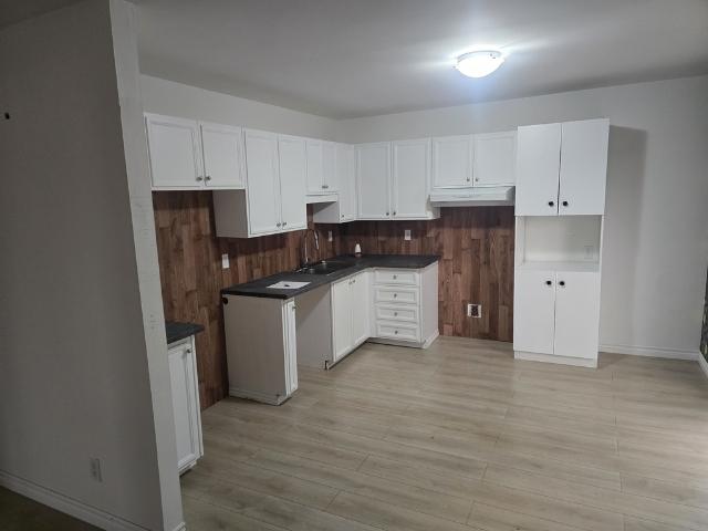 Appartement à Louer 411 rue d'Outremont, Cap de la Madeleine Trois Rivières 8 photos | Logis Québec
