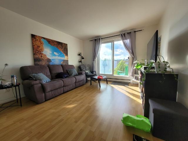 Appartement à Louer 420 49e rue Ouest, Charlesbourg Québec 10 photos | Logis Québec