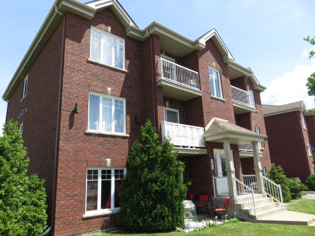 Appartement à Louer 4340 boul st laurent, Sainte Catherine 8 photos | Logis Québec