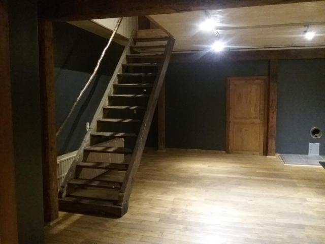 Appartement à louer 4 chambres 200m2 2 parkings 5530 yvoir