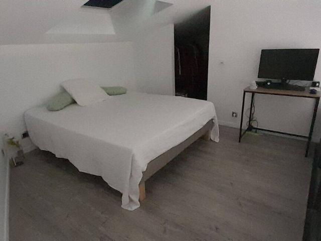 Appartement à louer 4 pièce s 68.42 m2 Aix en Provence LES PL