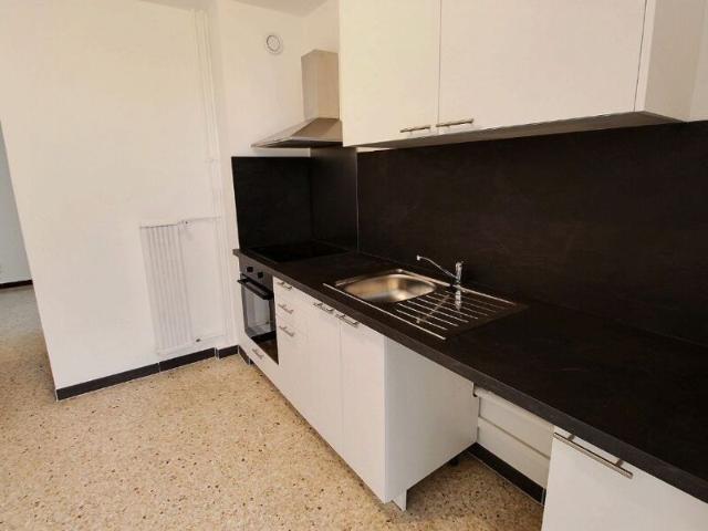 Appartement à louer 4 pièces • Marseille 10