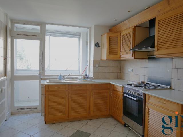 Appartement à louer, 4 pièces Meylan 38240