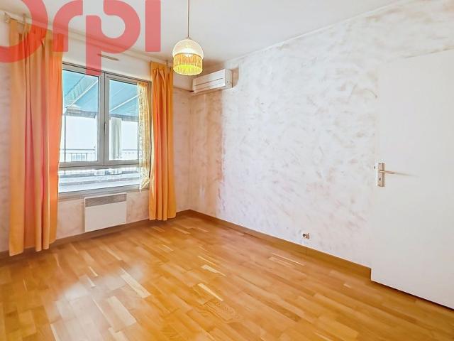 Appartement à louer 4 pièces • Aubenas