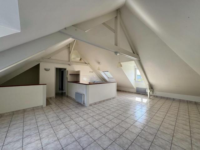 Appartement à louer, 4 pièces BOUCHEMAINE 49080